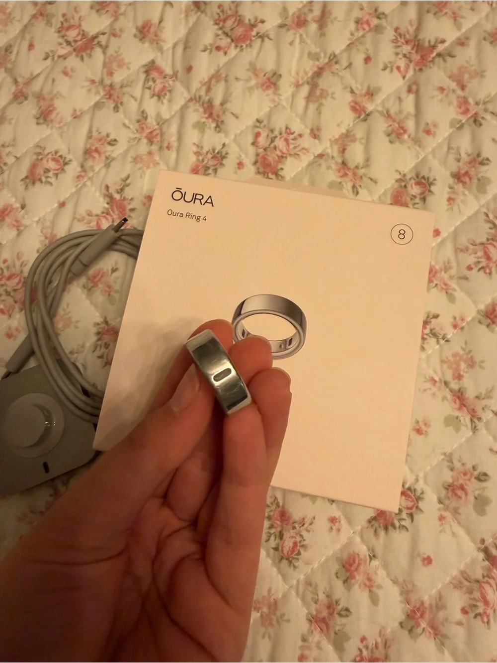 Oura ring 4th gen silver size 8
